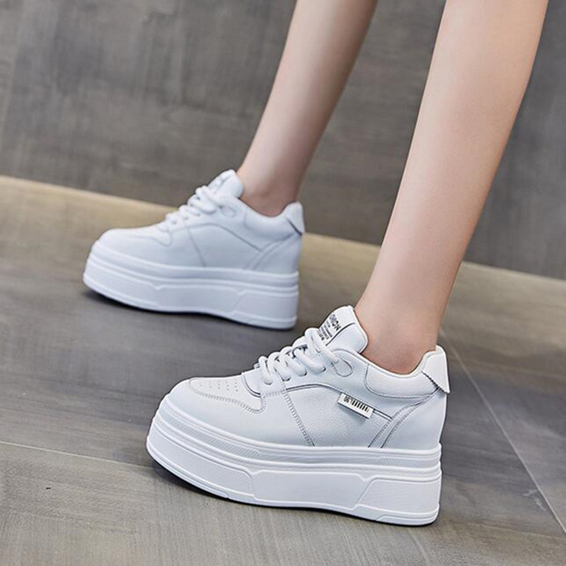 9 ซม.ของแท้หนังใหม่ยี่ห้อ Desi - Chunky Sneaker Platform บทวิจารณ์และราคา