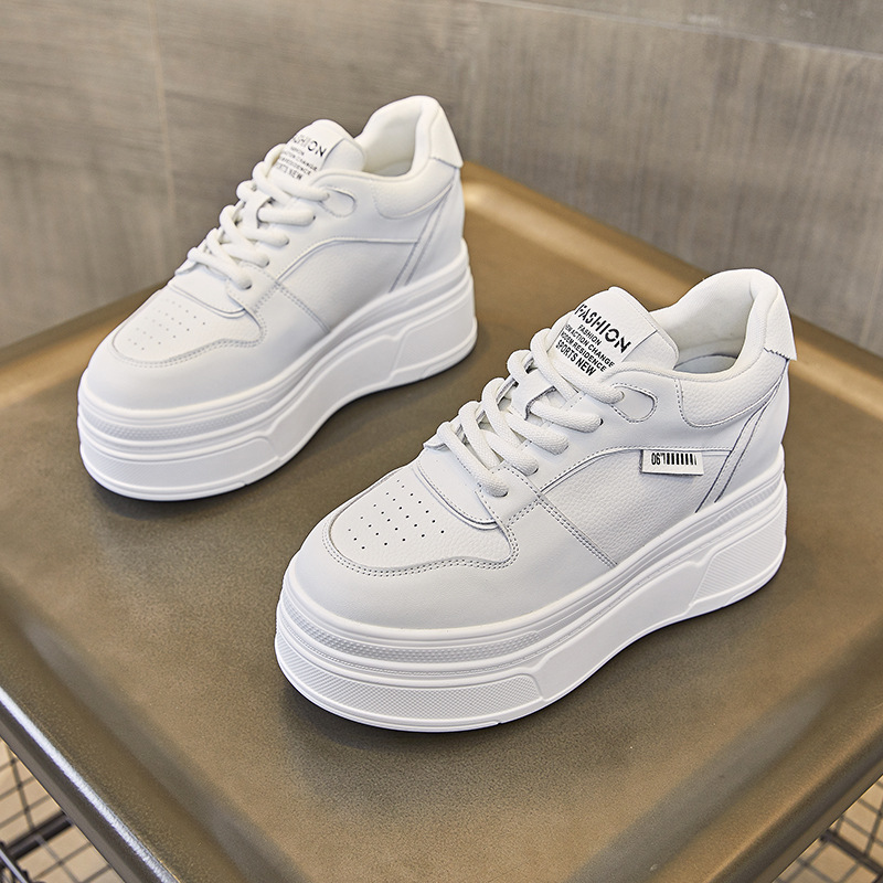 9 ซม.ของแท้หนังใหม่ยี่ห้อ Desi - Chunky Sneaker Platform บทวิจารณ์และราคา
