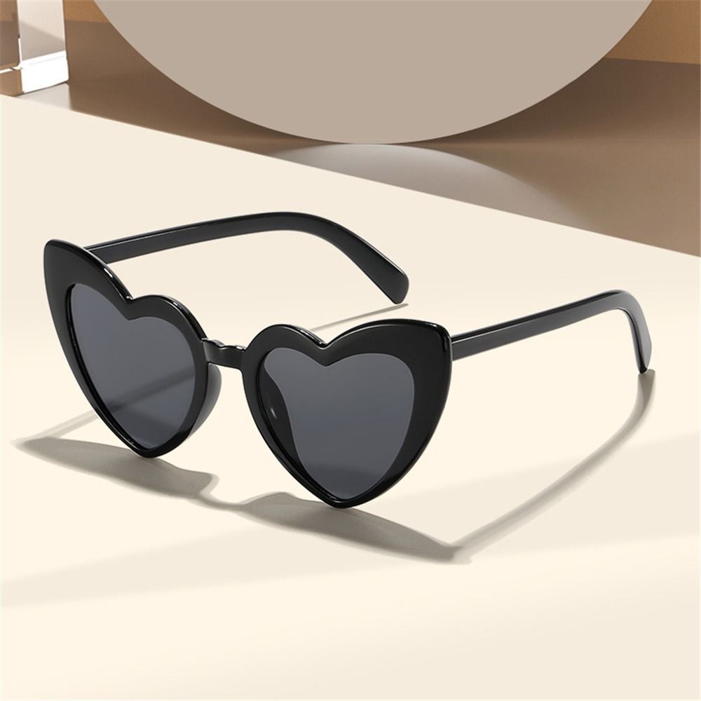 แว่นกันแดดรูปหัวใจป้องกันรังสี - Street Fashion Vintage บทวิจารณ์และราคา